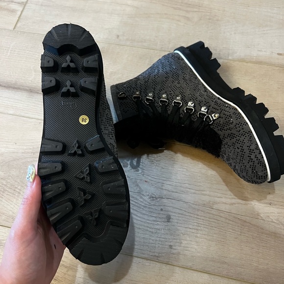 Baldinini Trend High-Top Winter Sneakers EU 38 / US 7.5–8 – Shearling Trim – New - Picture 4 of 4